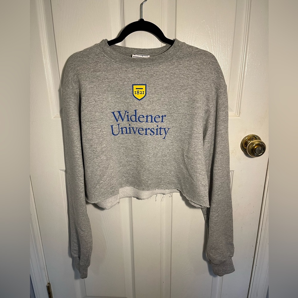 Widener university cropped sweatshirt